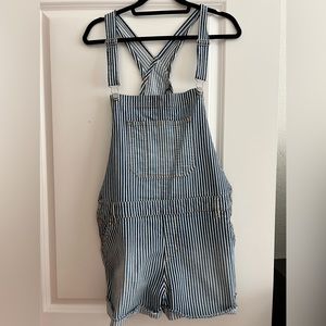Shorts overalls size XL